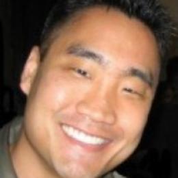 Headshot of Robert Kang